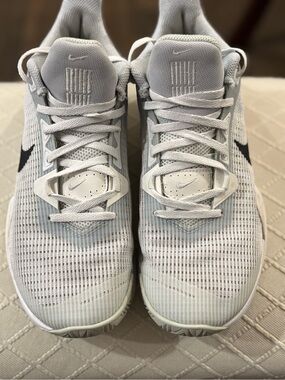Nike White and Light Gray Mesh Running Shoes